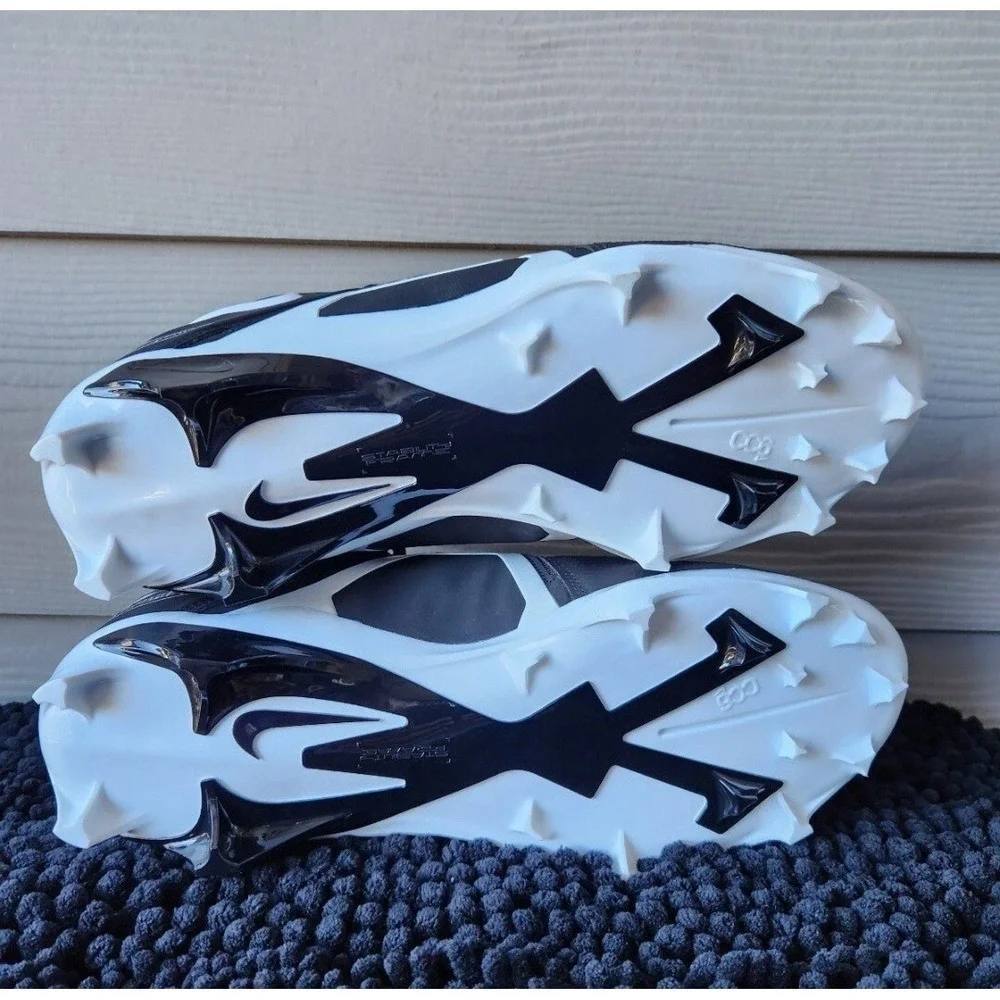 Men's Nike Alpha Menace Pro 3 Mid Football Cleats Black CT6649-001 Size 11
